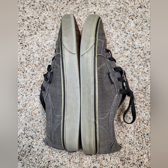 Mens size 7 Gray Vans Sneakers - Picture 4 of 5